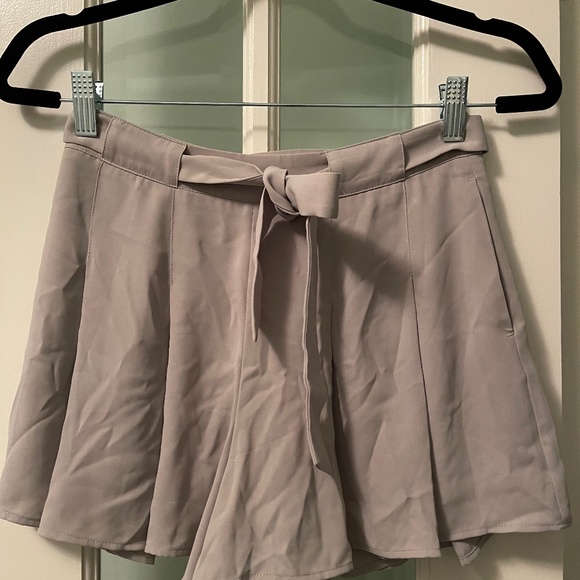 Sunday Best Westley Shorts - Picture 1 of 2